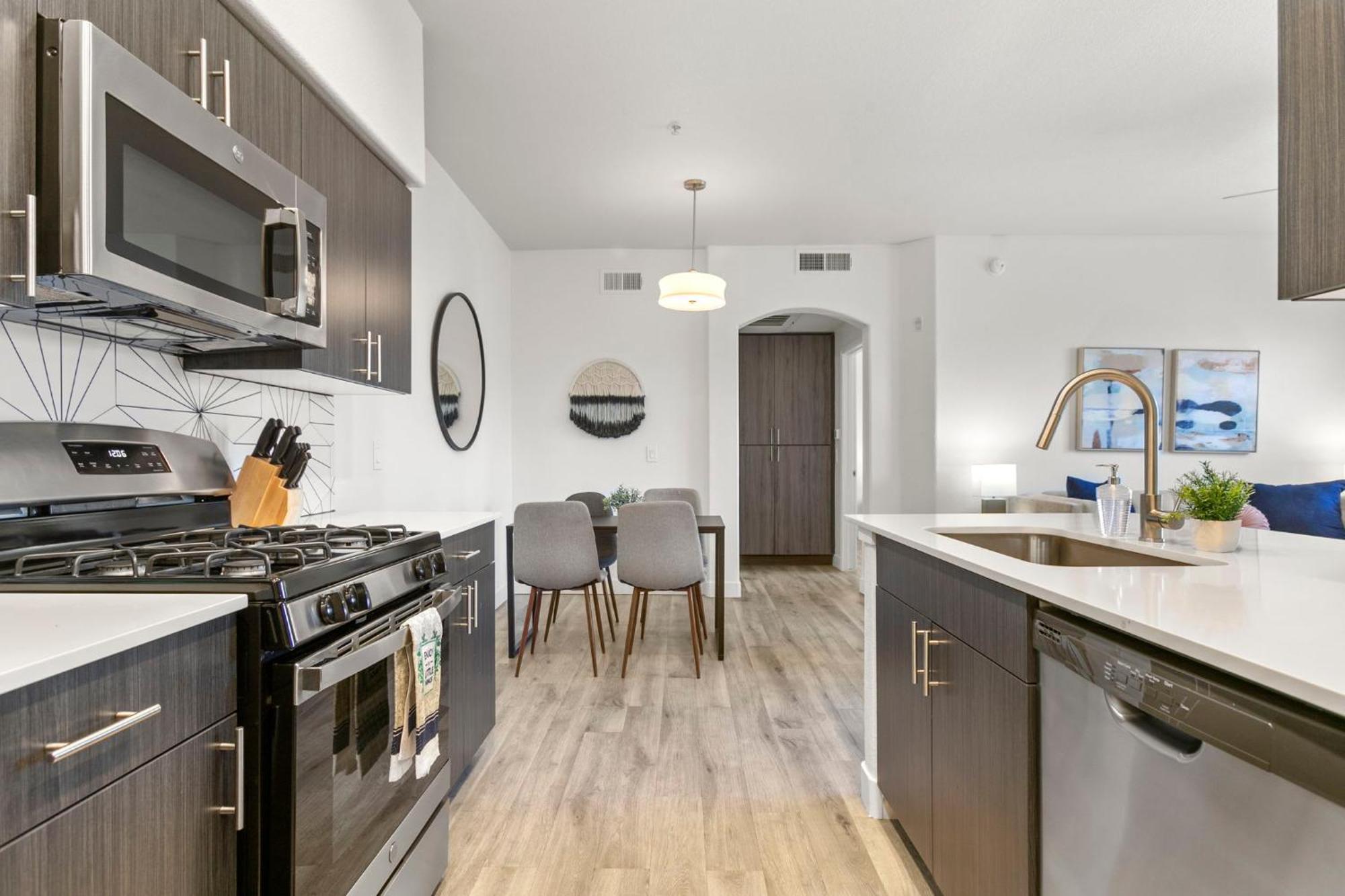 Cozysuites Glendale By The Stadium W Pool! 11 外观 照片